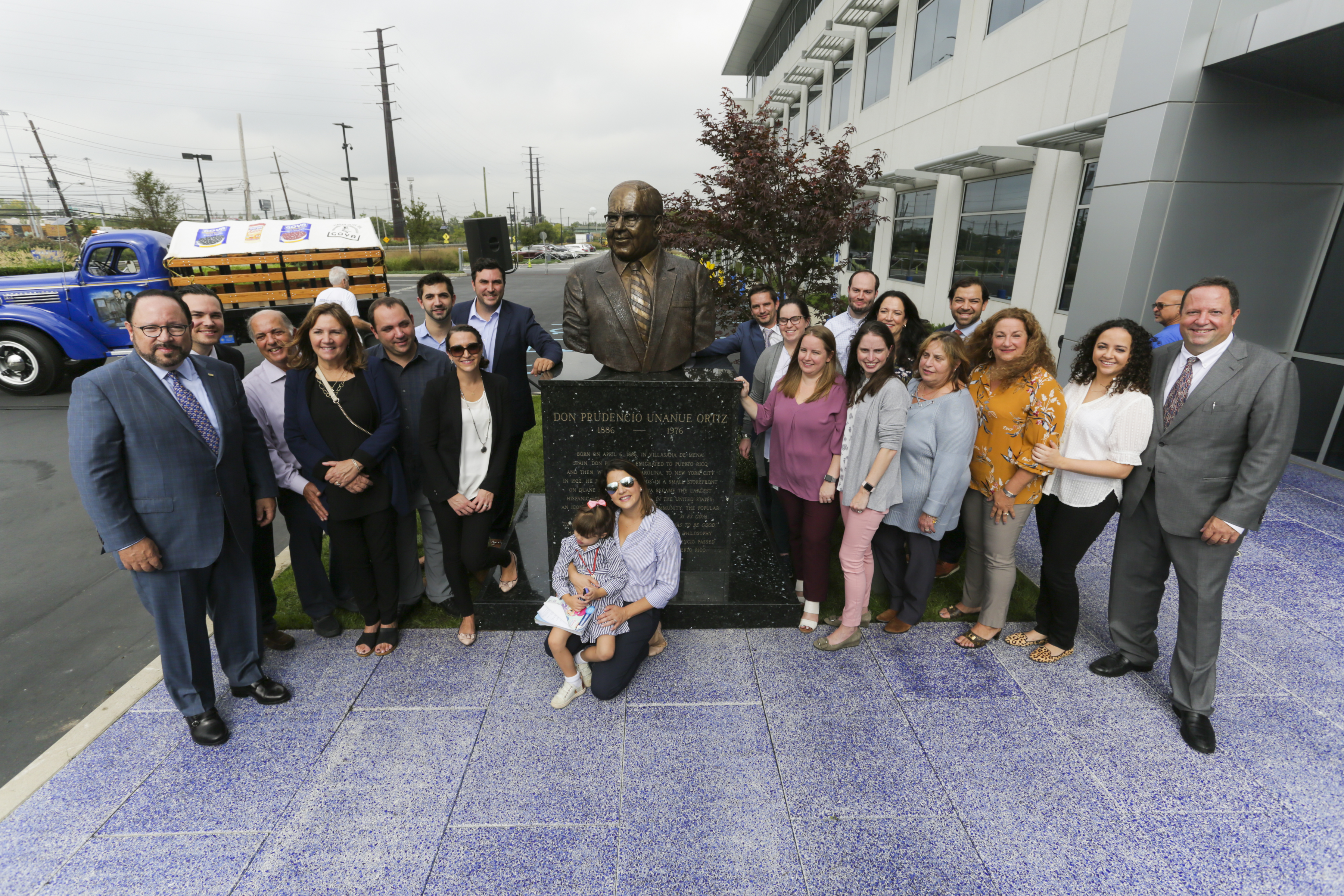 Press Release: GOYA UNVEILS SCULPTURE OF FOUNDER OF GOYA FOODS DON PRUDENCIO UNANUE IN CELEBRATION OF HISPANIC HERITAGE MONTH